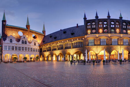 Markt am Rathaus zu Lübeck © Uwe Freitag, LTM
