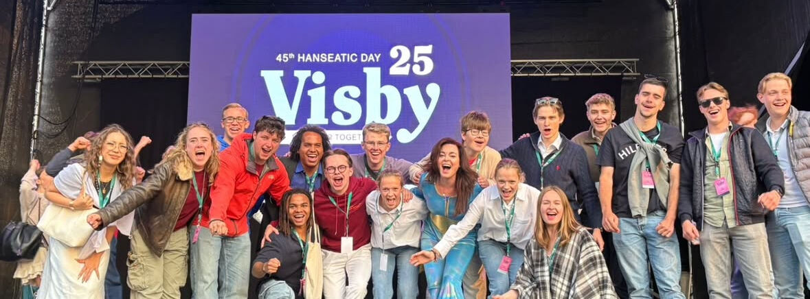 Visby 25 Gruppenbild Bühne © Rachid Hamdaoui Visby 25 Gruppenbild Bühne © Rachid Hamdaoui