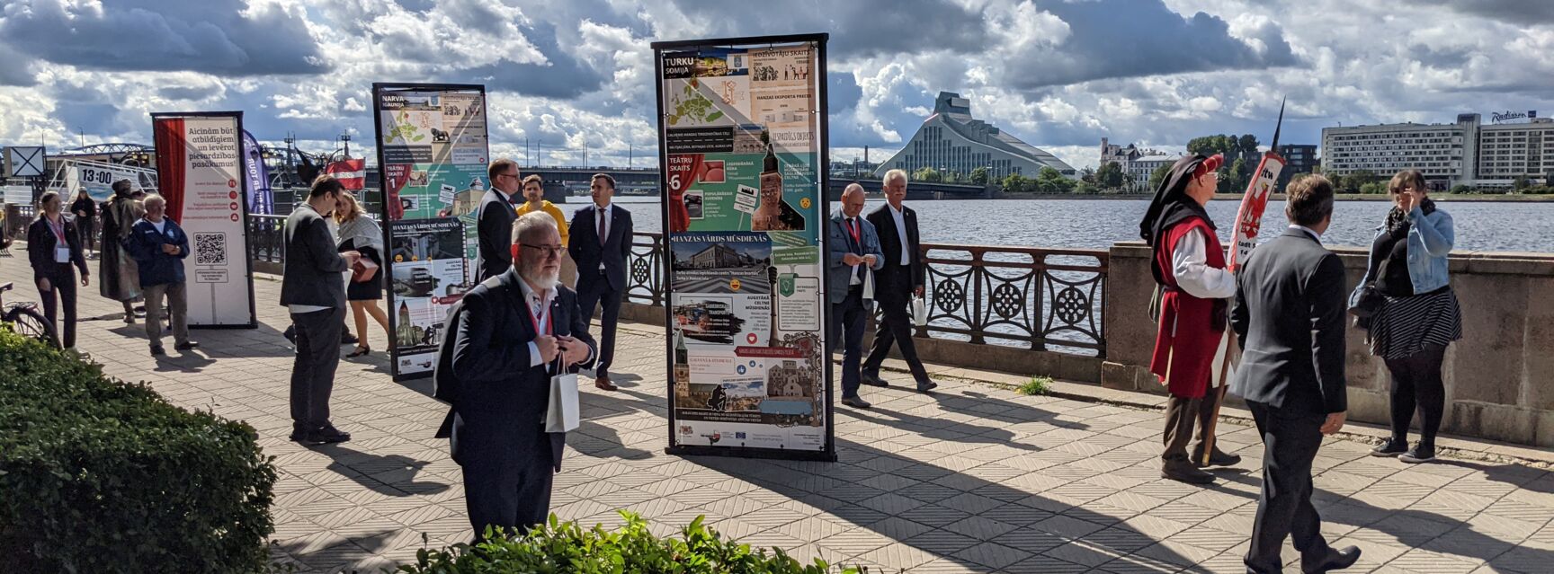 Ausstellung an der Düna