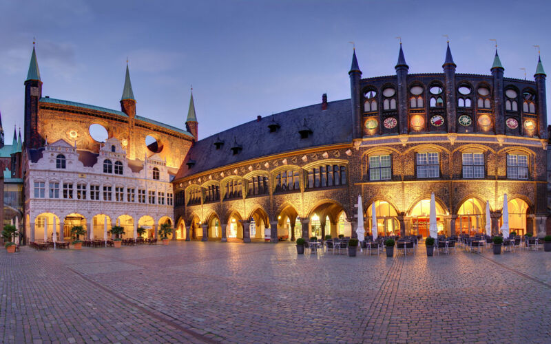 Markt am Rathaus zu Lübeck © Uwe Freitag, LTM