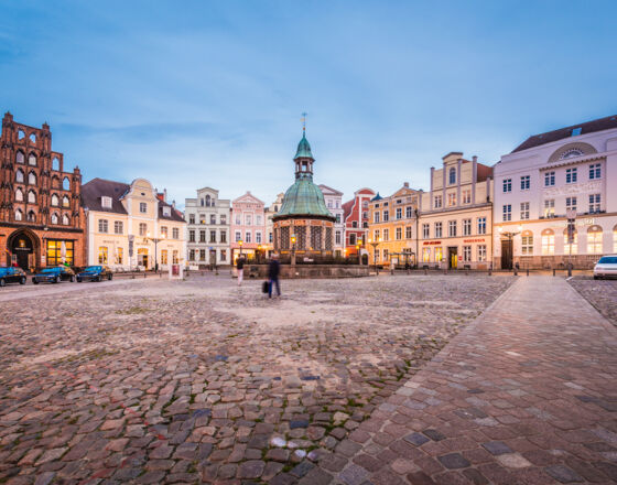 Market square and Wasserkunst