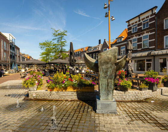Square with artwork from Hanseatic ship © Gemeinde Tiel